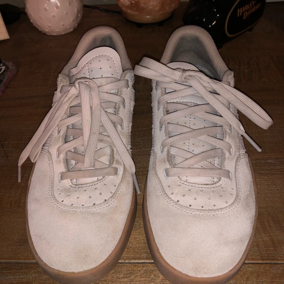 Adidas - Picture 2 of 3